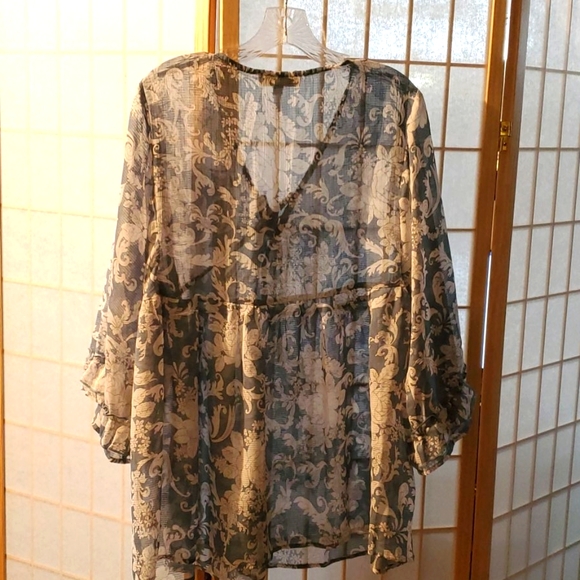 Blue and White Floral Tunic - Picture 3 of 3